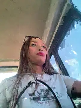 RomanticPearlTS live sex cam