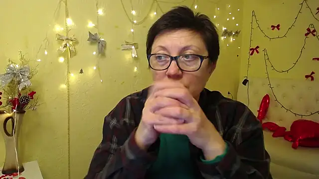 EmilyL0ve's cam snapshot