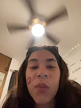 Roci_'s cam snapshot