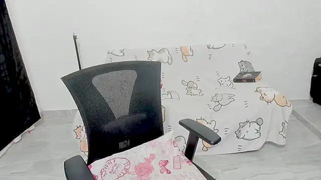 Naoko_7w7's cam snapshot