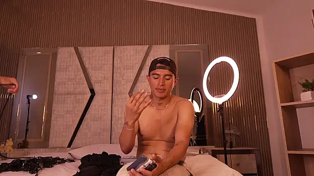 LiamDeep live sex cam