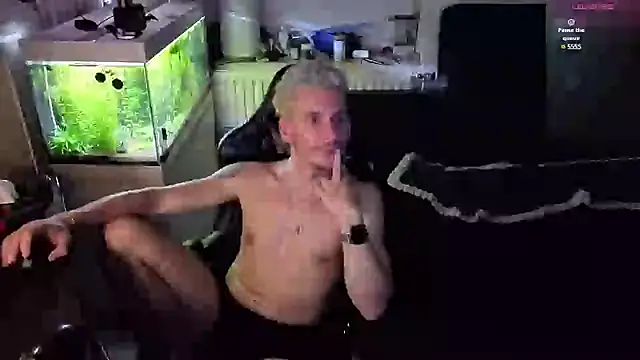 Rayzel_White's cam snapshot