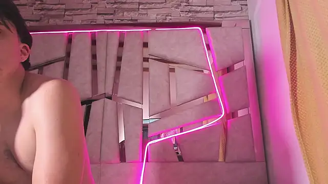 mia_and_austin live sex cam