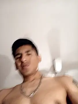 LeonRoots live sex cam