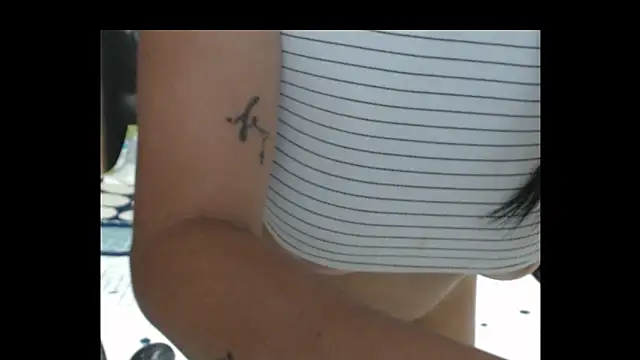 Perla_Sea_ live sex cam