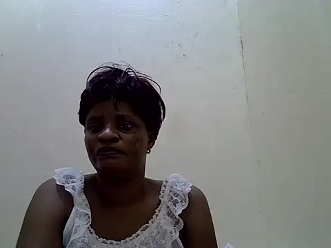 creamyhairy_puss's cam snapshot