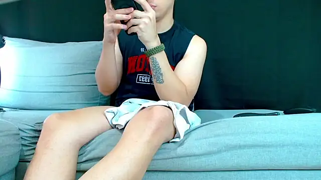 Danyer33 live sex cam