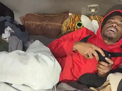 SlimeCrownzOut5 live sex cam