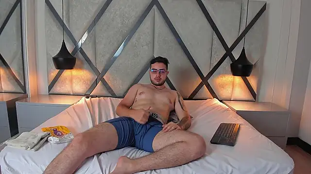 Ethan_Greys's cam snapshot