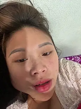 Emxinh123cute live sex cam