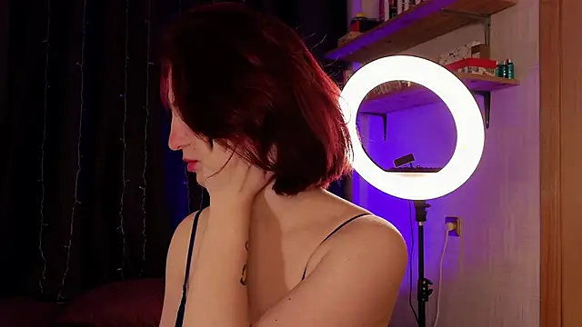 LisaVamp live sex cam