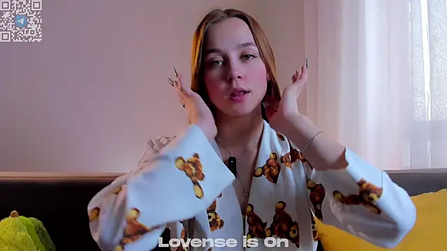 FalineDowlen live sex cam