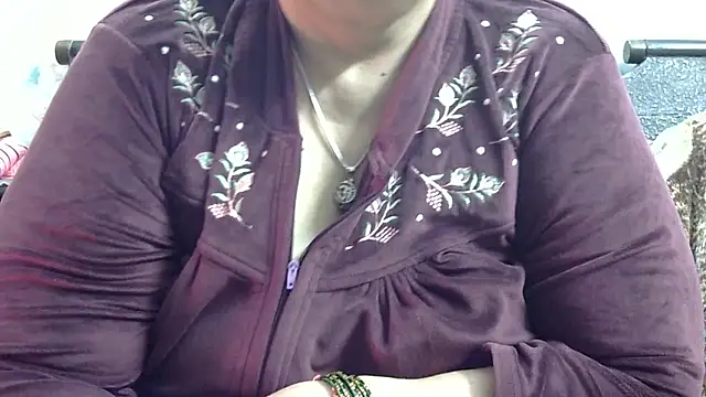 Kavya_XX live sex cam