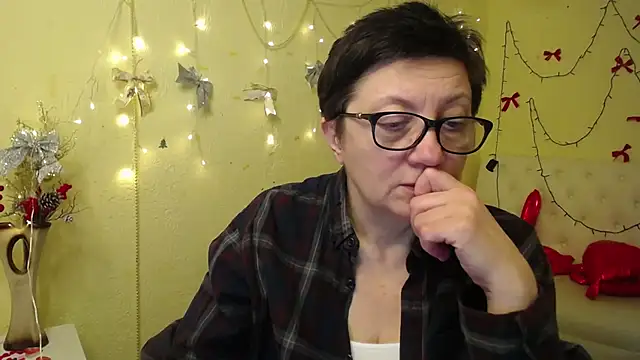 EmilyL0ve's cam snapshot