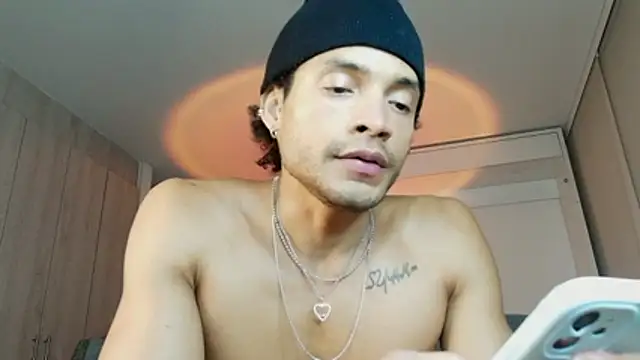 Robyn_Miller live sex cam