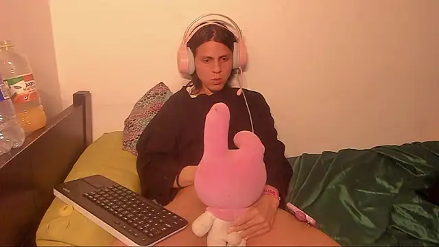 Petite-Goth's cam snapshot