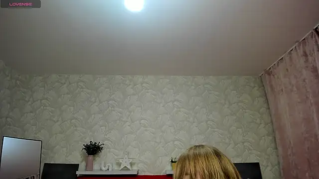 KattyPeachX's cam snapshot