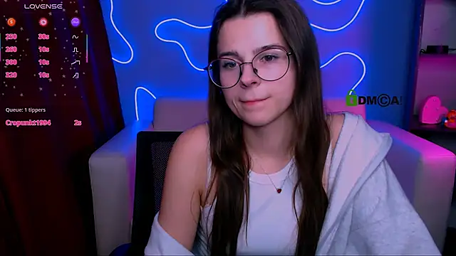 berry_alma's cam snapshot