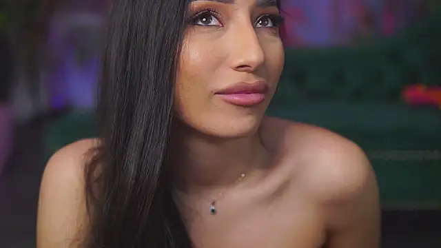 GinaValentinna's cam snapshot