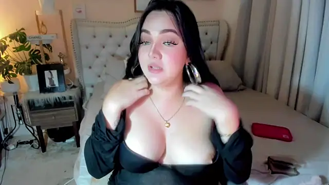 SweetHoney369 live sex cam