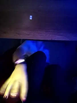 miss_carmila1's cam snapshot