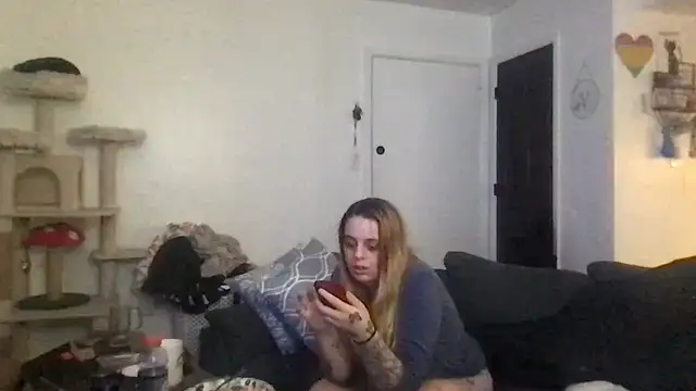 SexuallyExplicit's cam snapshot