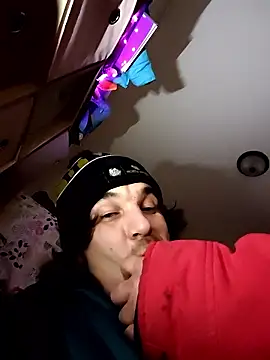 Lilsmokeshow017 live sex cam