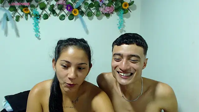 camiYwY live sex cam