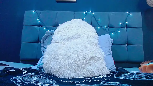 mia_xx1's cam snapshot