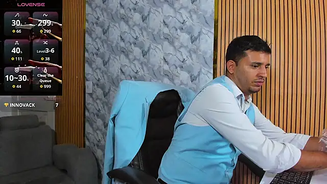 Hideintheoffice's cam snapshot