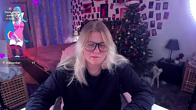 LouiseMous's cam snapshot