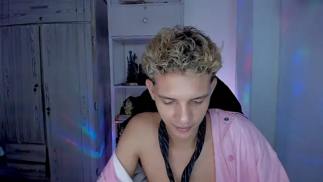 tylernova's cam snapshot