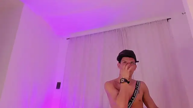 kings_of_heavens_'s cam snapshot