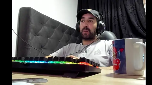 coolfriki's cam snapshot