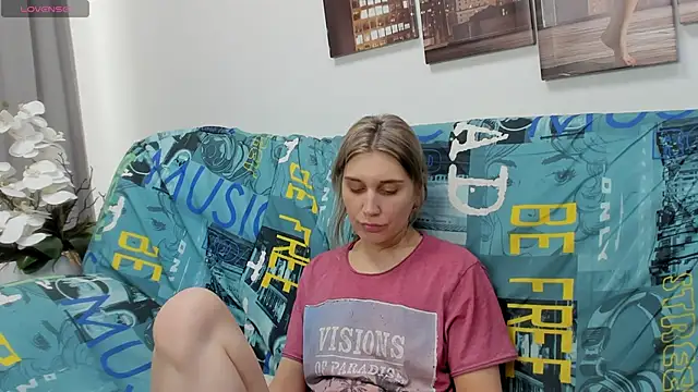 Tenderly_Sophie's cam snapshot