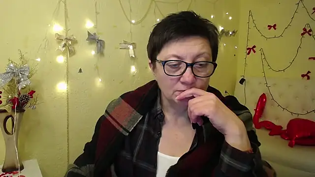 EmilyL0ve's cam snapshot