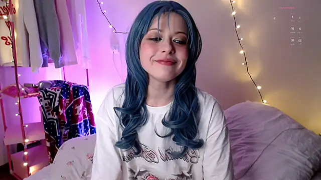KatieMelone live sex cam