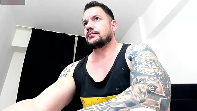 musclemonster31 live sex cam