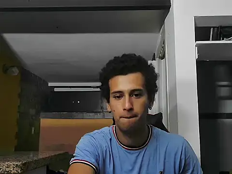 talktome4's cam snapshot