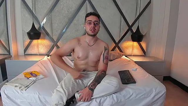 Ethan_Greys's cam snapshot