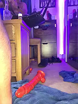 CloudyMuscleBeefy's cam snapshot