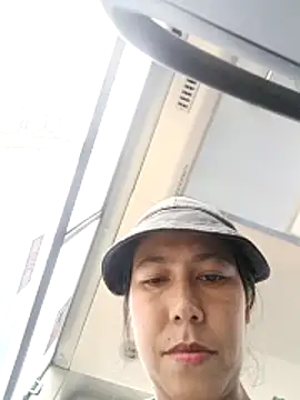 2HotAsain4u's cam snapshot