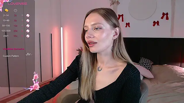 LunaticaBae's cam snapshot