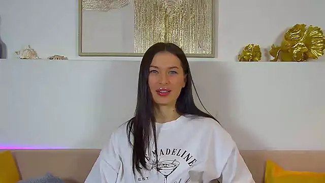 AlexandraBloom's cam snapshot