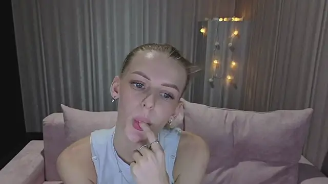 kittie_like18's cam snapshot