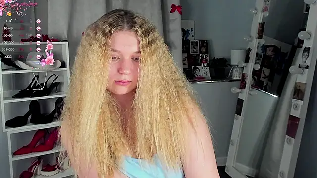 Rebecca_Kelly's cam snapshot