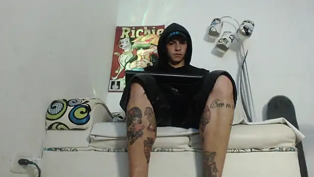 Thomasjons_'s cam snapshot