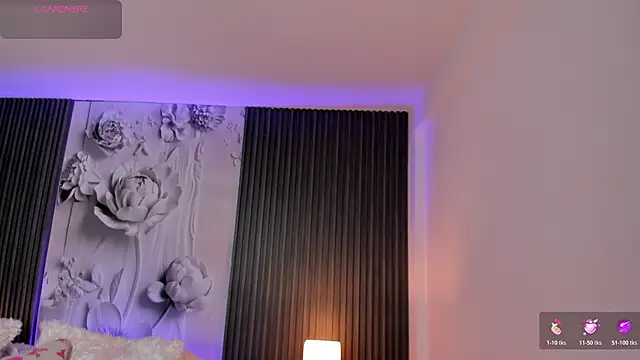 ShaniaDaniels live sex cam