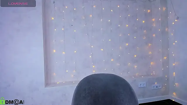 Renesmy_Black's cam snapshot