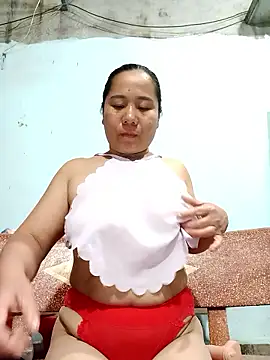 Queen-18200's cam snapshot